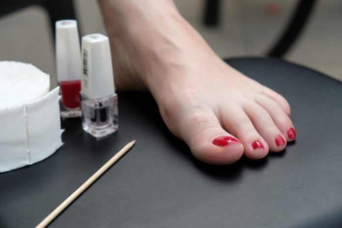 9 Easy Steps To a Pedicure