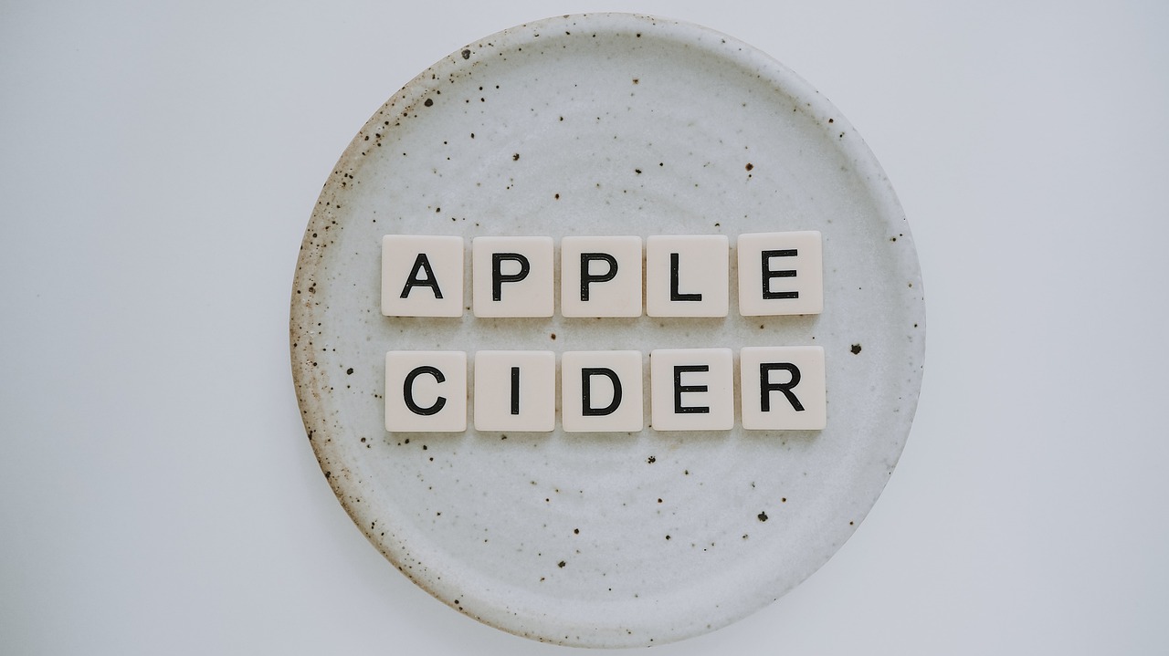 The Medicinal Uses of Raw Apple Cider Vinegar
