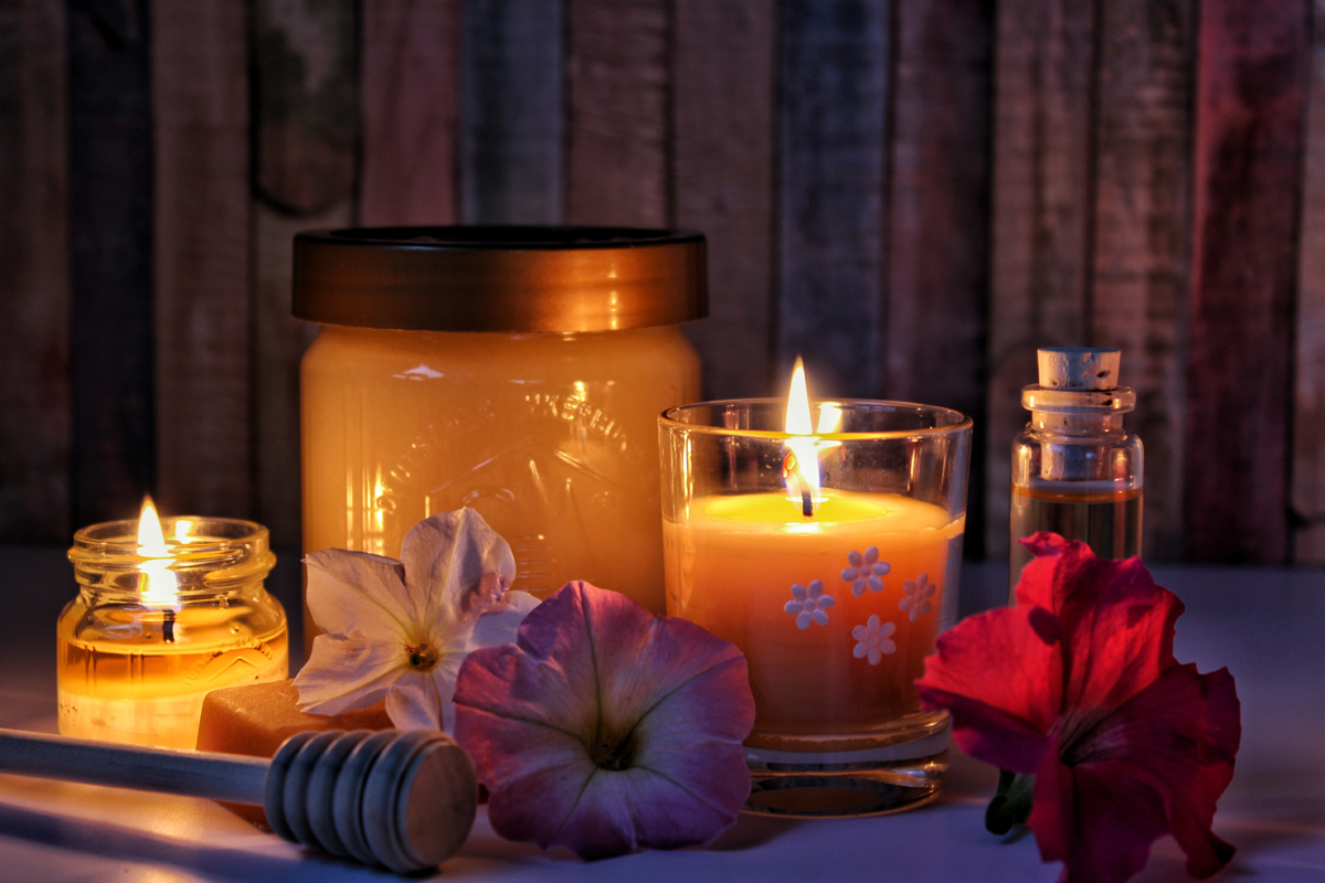 How to Make Scented Candles from Your Own Kitchen!