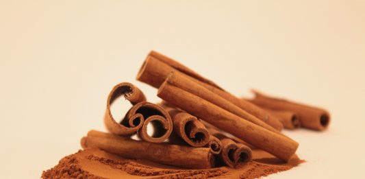 16 Health Benefits of Cinnamon