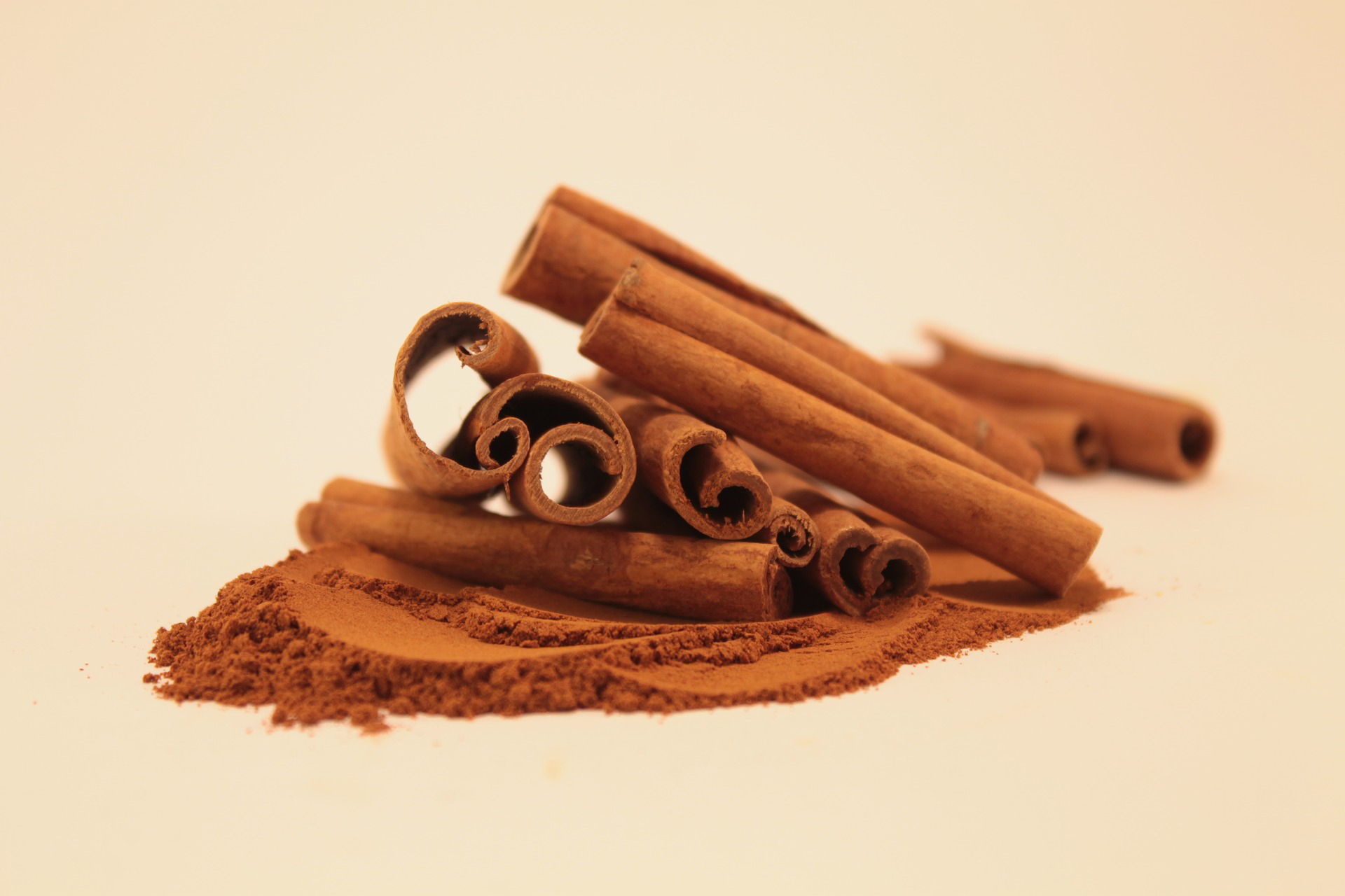 16 Health Benefits of Cinnamon