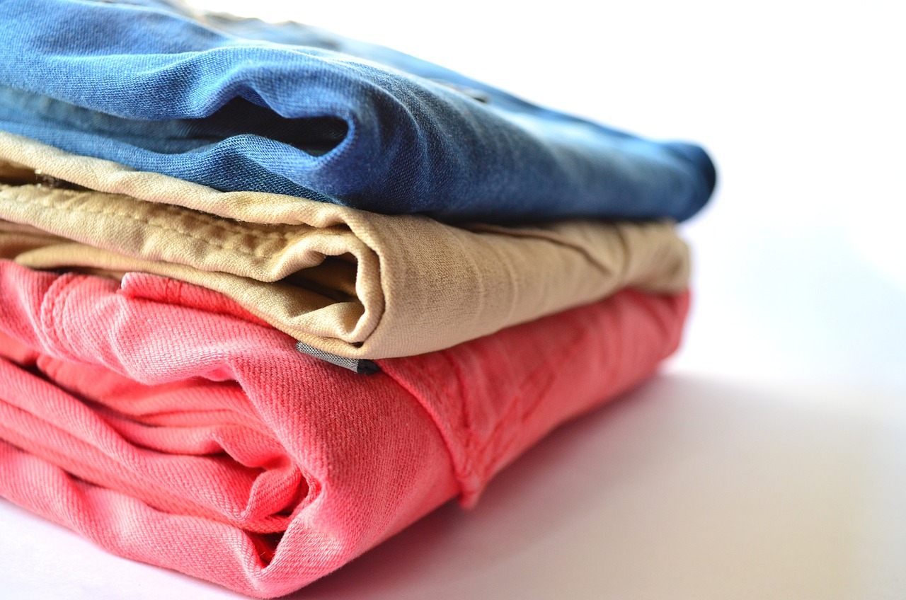 Tips to Store and Organize Your Family’s Summer Clothes for The Winter