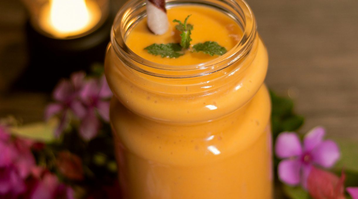 Delicious Fruity Smoothies with Oranges!