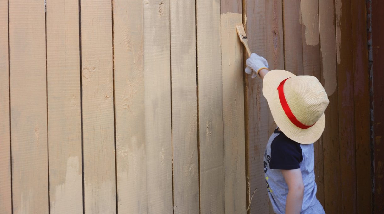 How to Reduce Paint or Stain Fade on Fences