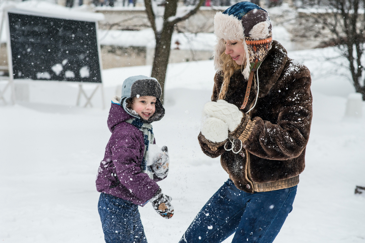 Tips for Preparing Your Family to Play Outside in The Snow