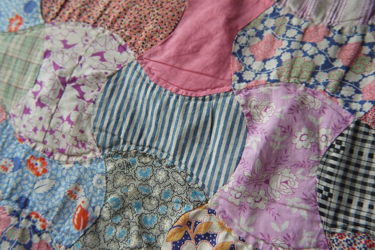 How to Make a Crazy Quilt - Pioneerthinking.com