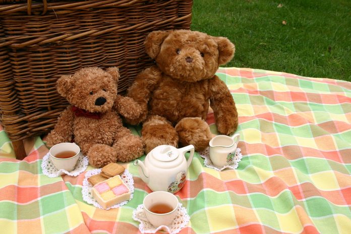 Fun for Kids And Moms - Throw a Teddy Bear Party